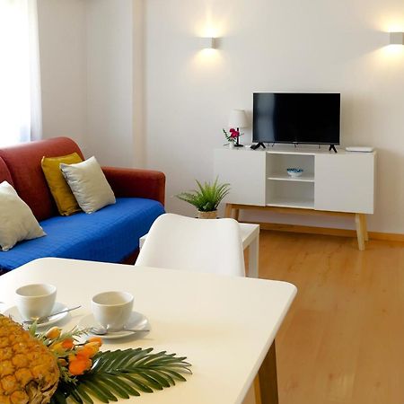 Mediterraneo 508. Fantastic Studio On The Beachfront With Sea Views. Марбелья Экстерьер фото