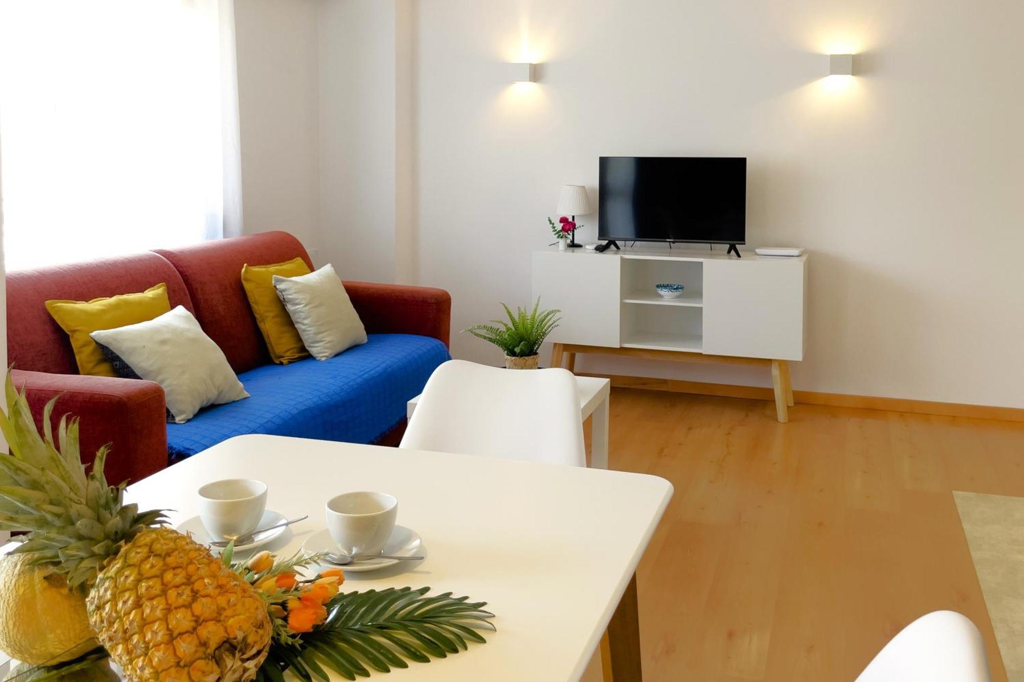 Mediterraneo 508. Fantastic Studio On The Beachfront With Sea Views. Марбелья Экстерьер фото