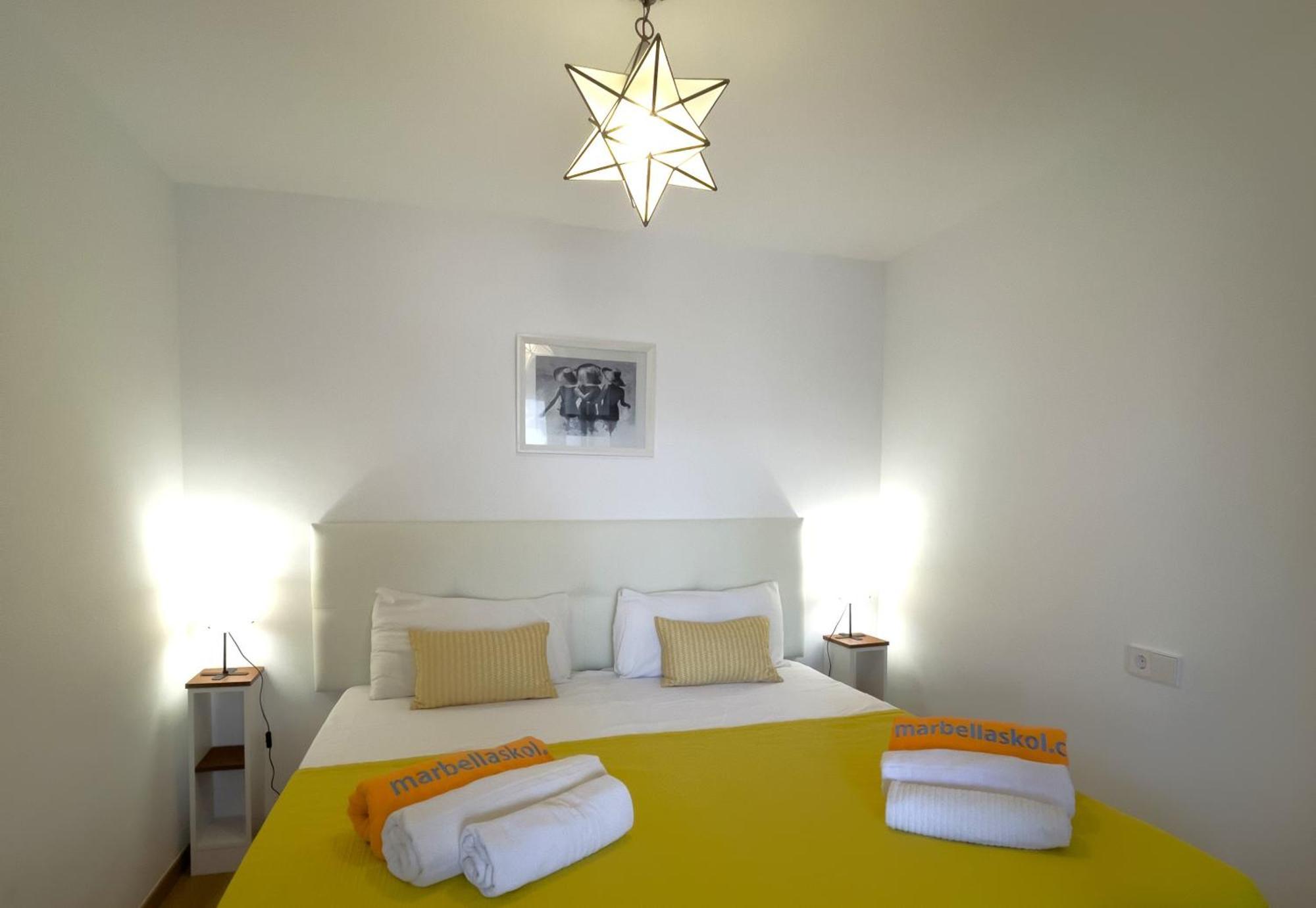Mediterraneo 508. Fantastic Studio On The Beachfront With Sea Views. Марбелья Экстерьер фото