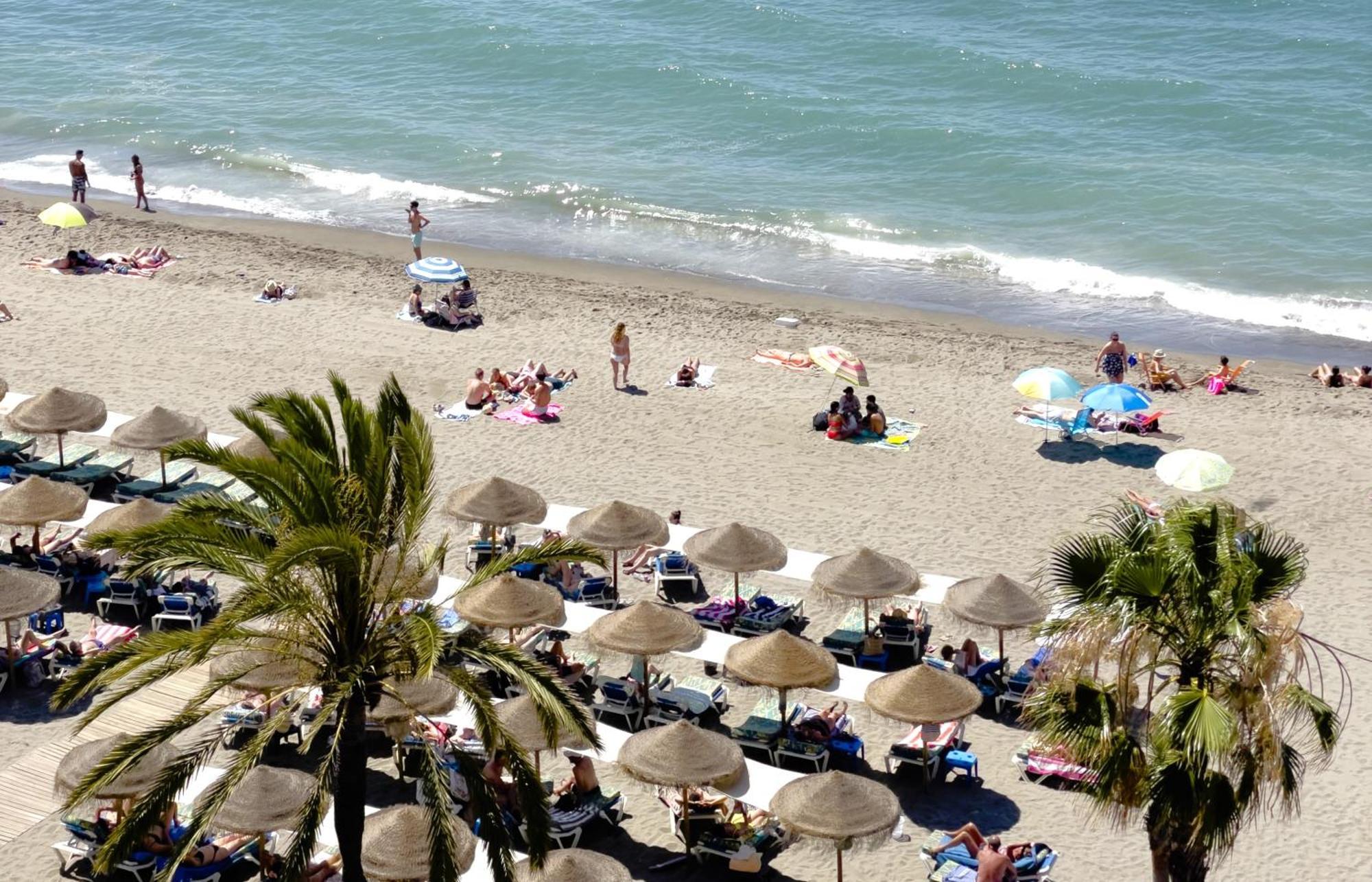 Mediterraneo 508. Fantastic Studio On The Beachfront With Sea Views. Марбелья Экстерьер фото